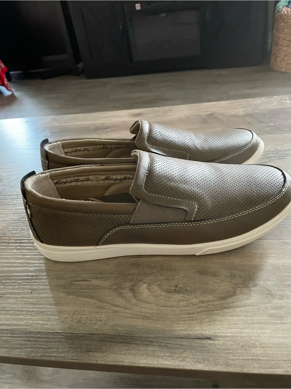 Margaritaville Men’s 11 Tan uprush leather Perforated slip on loafer Boat shoes
